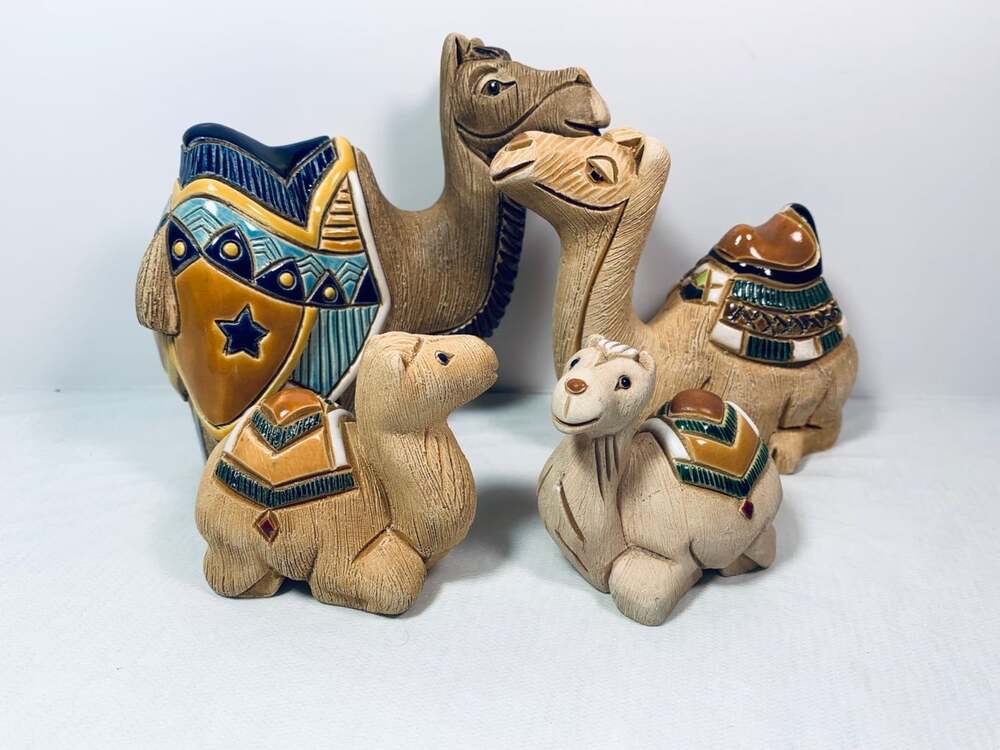 4 Artesania Rinconada Camel Family Nativity Christmas Figurine Animal Sculptures